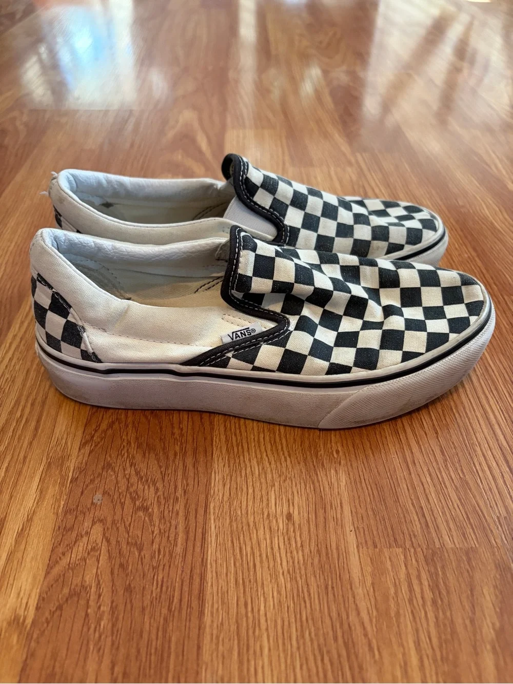 Vans Classic Slip-On Checkerboard Shoes – Women’s 7 / Men’s 5.5